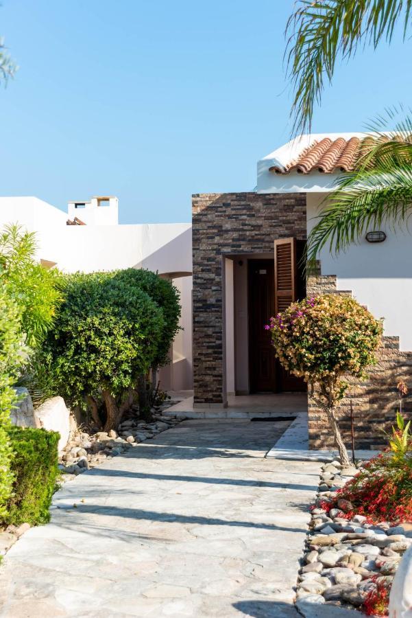 Tequila Sunrise By Ezoria Villas Coral Bay Exterior foto